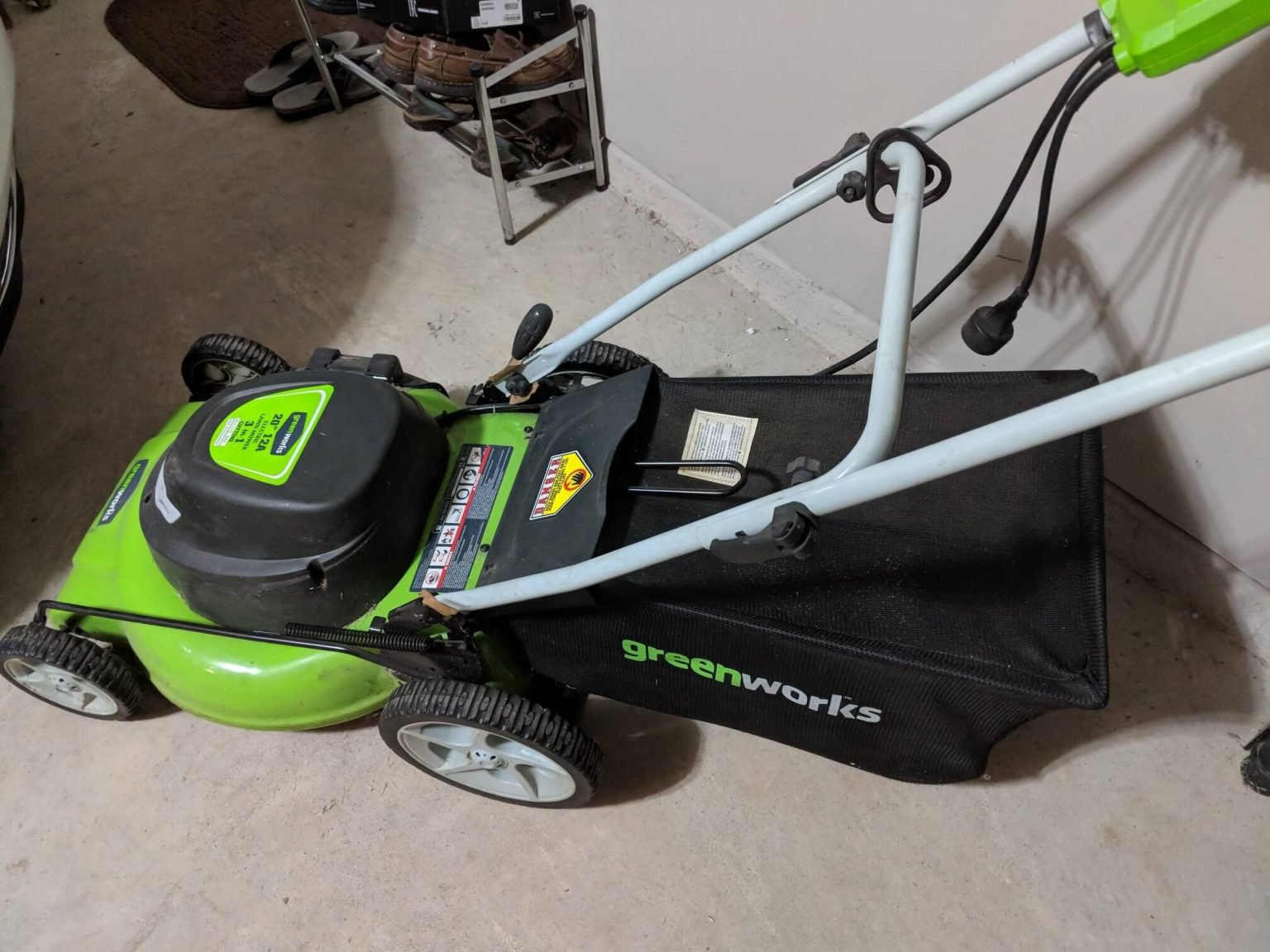 GreenWorks 25022 Vs 25112 - The Best Home Tools